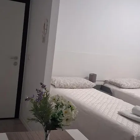 Apartment Your Independent With Parking