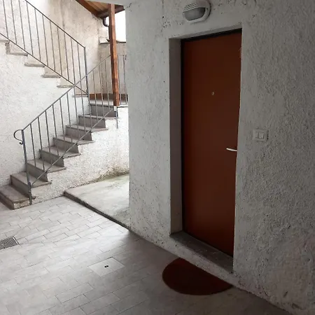 Your Independent With Parking * Lecco