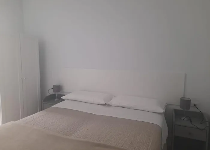 Lägenhet Your Independent With Parking