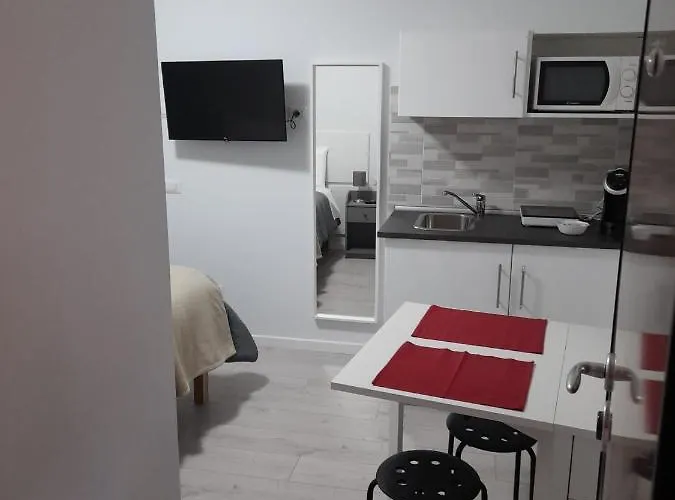 Your Independent With Parking Лекко