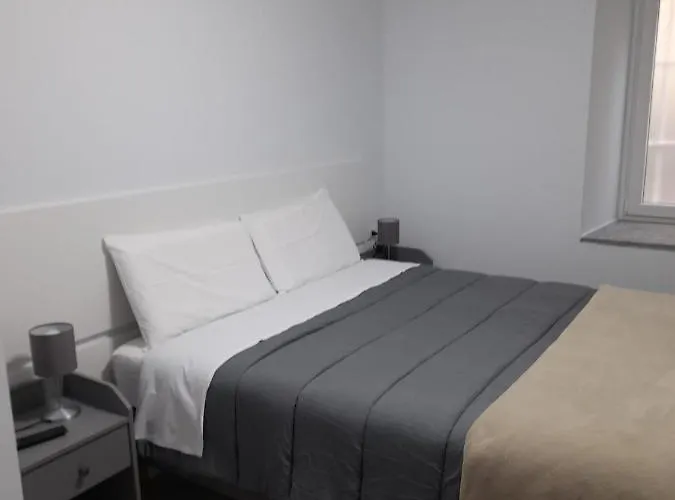 Your Independent With Parking * Лекко